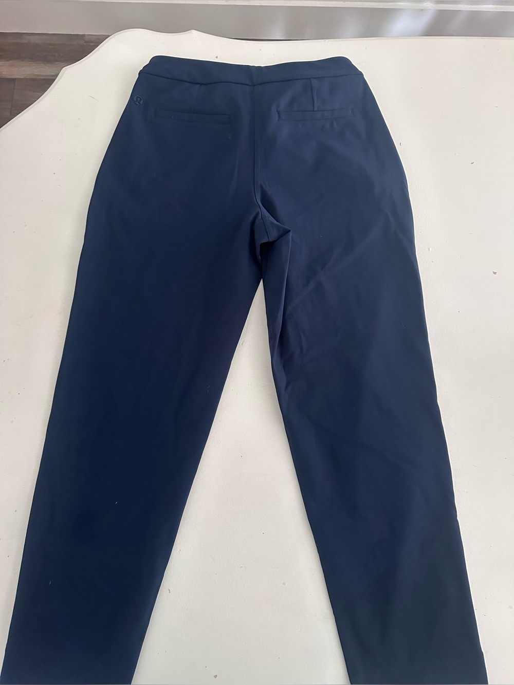 Lululemon Stretch High-Rise Pant 7/8 Length. Navy blue XS like new $118